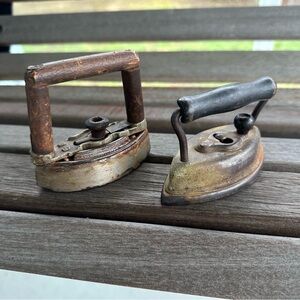 Antique/Vintage Cast Irons Dover Sad. Miniature Collectible Home Decor